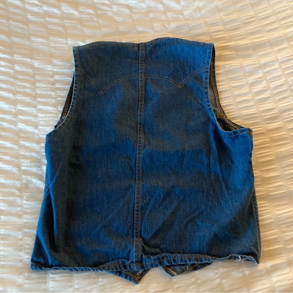 VINTAGE fresh produce Levi’s jean vest!!!! - Picture 2 of 3